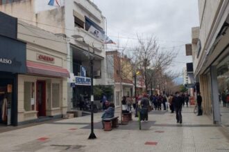 La Rioja: El sindicato de comercio busca acordar una posible reducción de la jornada laboral