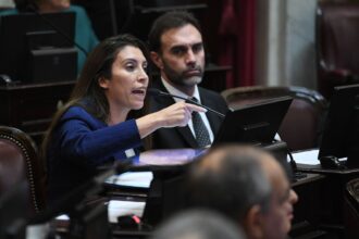 Florencia López: “El DNU es el que afecta profundamente la vida de los argentinos”