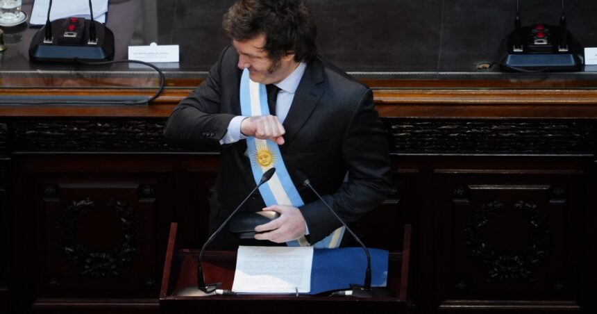 Las durísimas frases de Javier Milei contra los opositores a su gobierno: “Algunos políticos suman con dificultad, salvo que se trate de la propia”