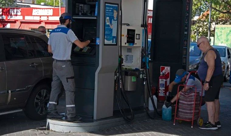 Es oficial: los combustibles aumentaron 7,5% desde la medianoche