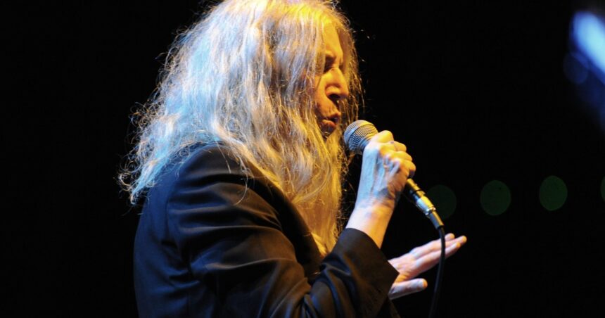 Patti Smith sigue sorprendiendo a los 77 años con un nuevo show poético-musical contra la violencia y la crisis ambiental