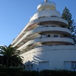 El balneario que guarda historias de Mirtha Legrand, Pablo Neruda y un antiguo hotel que parece un barco