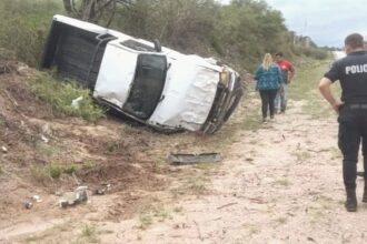 Olta: Un joven perdió la vida tras volcar en una camioneta