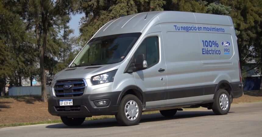 Ford E-Transit: versiones, características y precios del nuevo furgón eléctrico