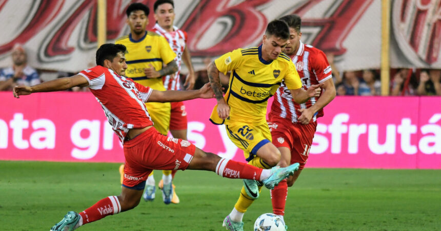 Boca volvió a mostrar un flojo nivel y Unión se lo ganó sobre el final en Santa Fe