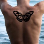 ¿Qué significado tiene el tatuaje de mariposa según publicaciones en redes sociales?