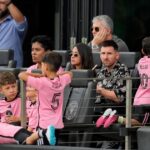 Lionel Messi no juega y mira desde un palco el partido contra Montreal Impact por la MLS