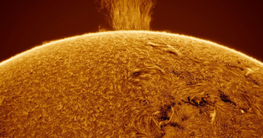 Halló un “signo de pregunta” en el Sol: el argentino que cautiva a la NASA con sus fotos solares