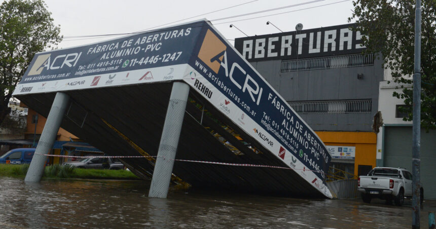 En apenas un rato llovió lo normal para todo marzo y lo peor todavía no llegó