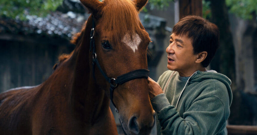 Jackie Chan en Dobles de acción: auto-homenaje y estupendas escenas de riesgo y acción