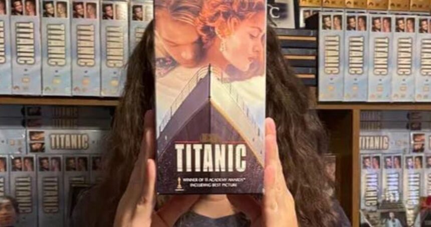 Mira todos los días Titanic y tiene un cuarto con miles de VHS del film: “Quedé envuelto en la película”