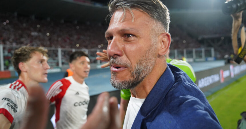 Martín Demichelis y su noche más caliente como DT de River: del saludo con Enzo y los insultos, al desahogo y el llanto del final