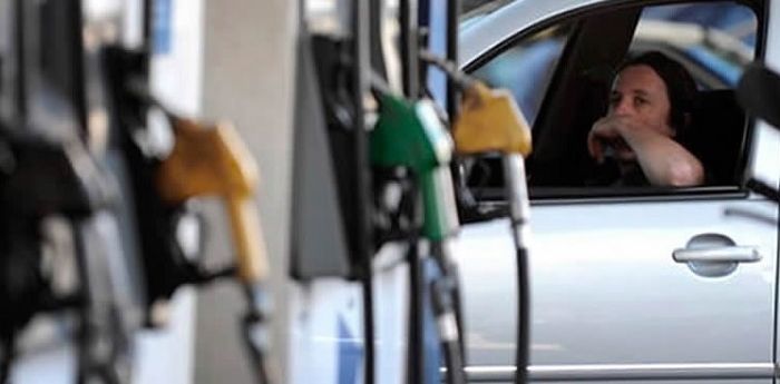 El consumo de combustibles cayó un 15,6% en enero