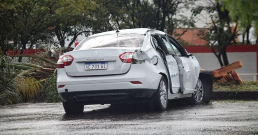 Caminaban bajo la lluvia y un conductor alcoholizado los embistió: tres muertos y dos heridos graves