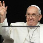 El Papa dice que quiere venir a la Argentina para “estar cerca de mucha gente que sufre la pobreza”