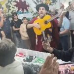 Video: cantata y banderas de los años 70 en el velatorio de Roberto Perdía, exjefe de Montoneros