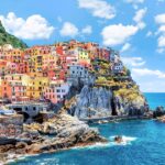 Cinque Terre: cómo son los encantadores pueblos de Italia con casas de colores y viñedos junto al mar