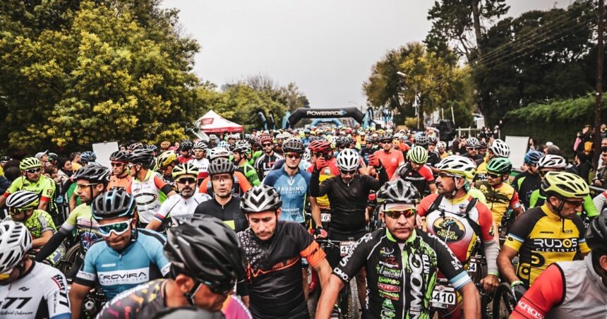 Cómo es la carrera de ciclismo de montaña que reúne a 6 mil competidores en Córdoba