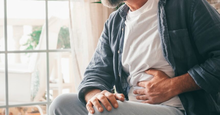 Cáncer de colon: crece la mortalidad antes de los 50 y advierten por la “urgente necesidad” de conocer síntomas de alarma y antecedentes