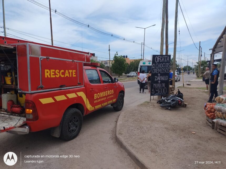 Dos menores resultaron heridos tras chocar contra un auto