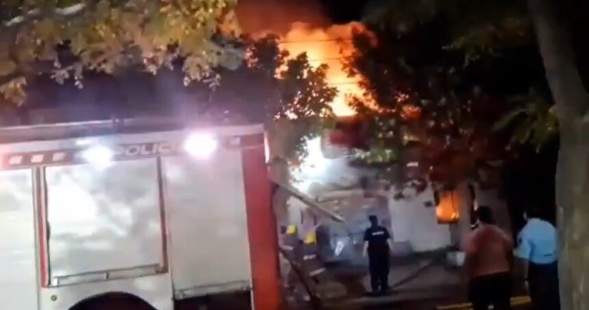 Incendio fatal en Neuquén: un joven murió y su padre se entregó a la Policía como responsable del hecho