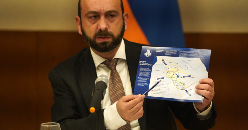 Ararat Mirzoyan, canciller de Armenia: “Es imposible ocultar nuestras diferencias con Rusia”