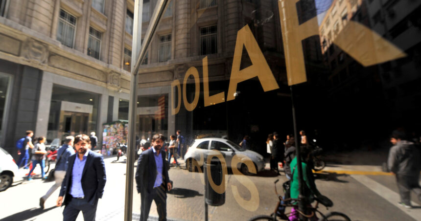 Dólar hoy: a cuánto cotizan el oficial y sus diferentes tipos de cambio este martes 09 de abril