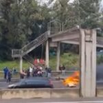 Luego de tres muertes, los vecinos cortan la Panamericana para pedir la reparación de un puente peatonal destruido hace un año