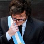 Un grupo de kirchneristas presentó ante el Congreso el primer pedido de juicio político contra Javier Milei