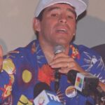 El día que Maradona visitó la UBA, hizo jueguito con una pelotita de papel y bancó a la educación pública