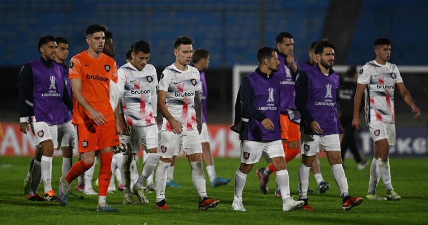 Así están las tablas de la Copa Libertadores: un martes negro que complica a San Lorenzo, Rosario Central y Estudiantes