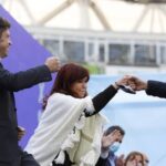 Reaparece Cristina Kirchner para criticar a Javier Milei y se mete en una interna peronista feroz