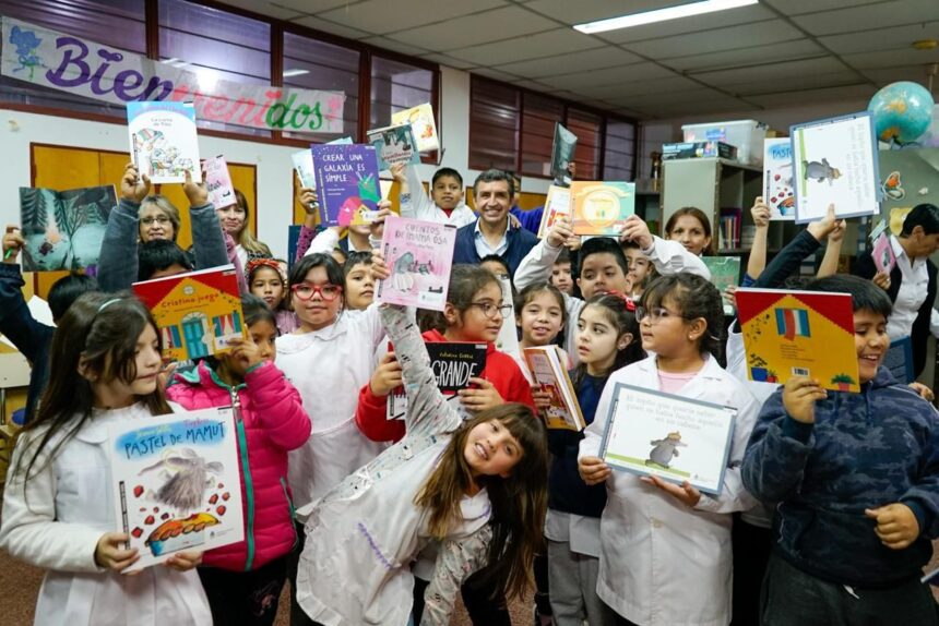 El gobernador Ricardo Quintela ratificó su compromiso por la Alfabetización y se sumó a la “Hora de Lectura”