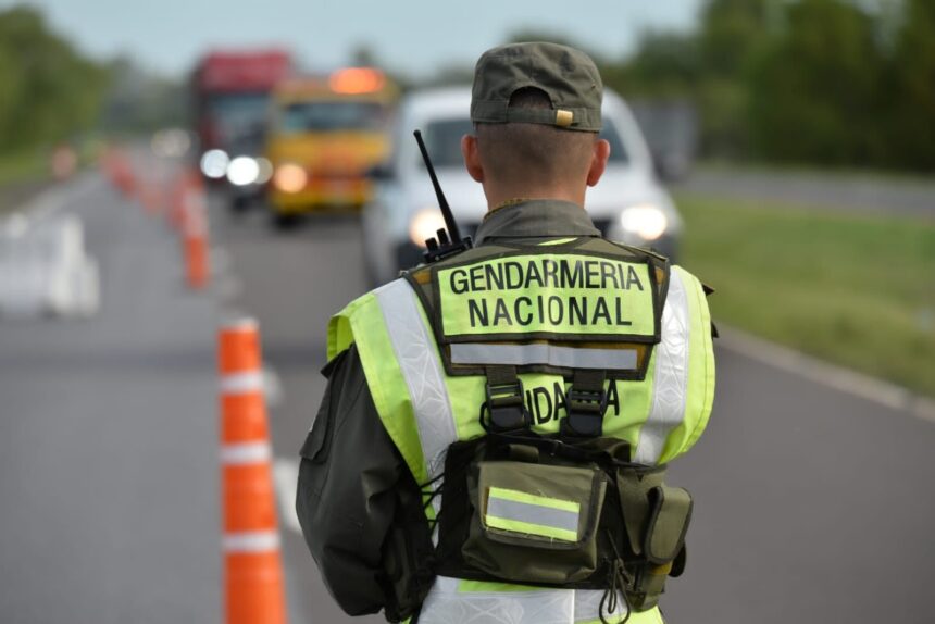 Secuestraron colectivo de tour de compras y dejaron a los pasajeros varados en la ruta