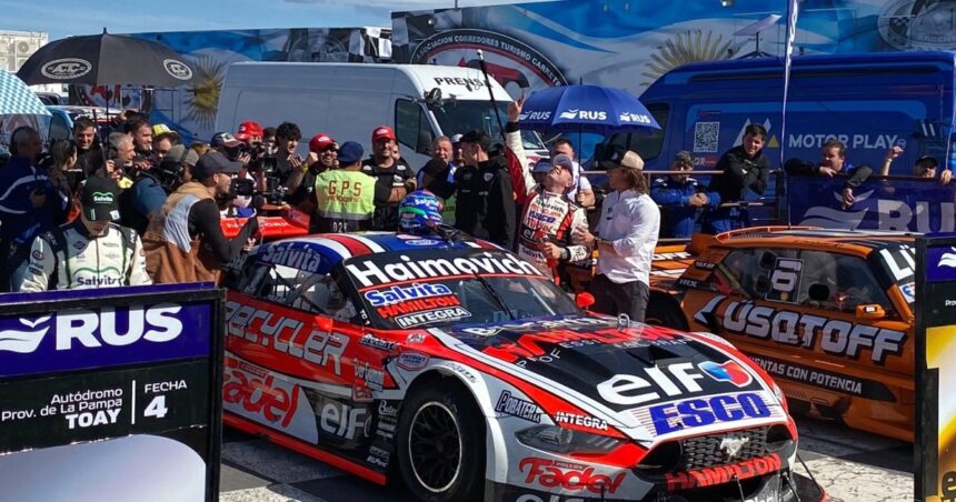 werner-gano-en-toay-e-hizo-historia-en-el-turismo-carretera-con-su-ford-mustang