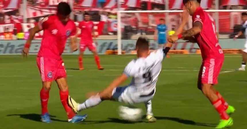 argentinos-juniors-vs-velez,-por-la-semifinal-de-la-copa-de-la-liga,-en-vivo:-todo-se-define-en-los-penales-en-san-nicolas