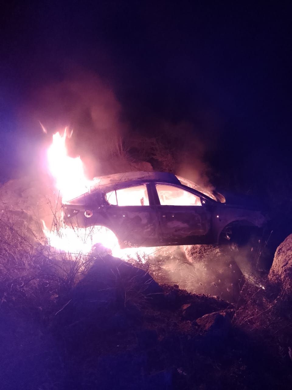 se-incendio-un-vehiculo-sobre-ruta-nacional-n°75