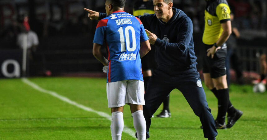 A la espera de la definición por Bareiro y Giay, Pipi Romagnoli comenzó la depuración del plantel de San Lorenzo