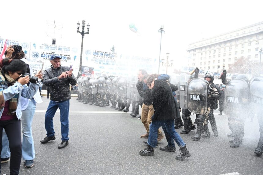 El relato de Pedrali sobre la agresión a los diputados en las afueras del Congreso