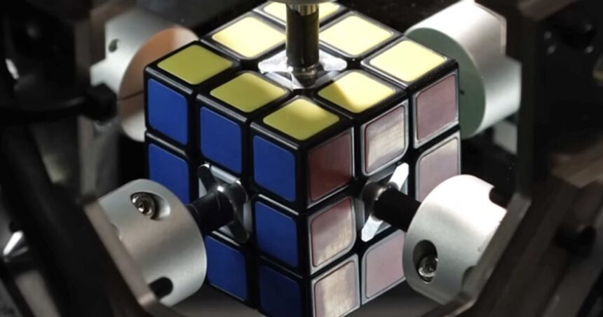 El increíble tiempo que marcó un robot para completar el cubo de Rubik