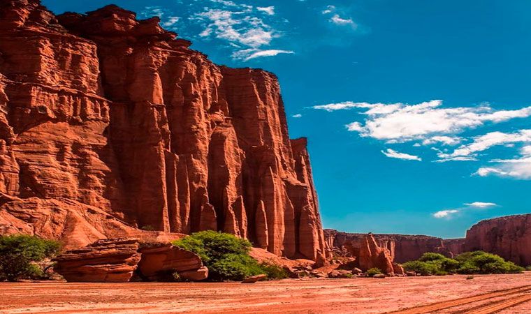 Según CAME : En La Rioja el gasto diario por turista fue de .000