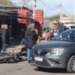 Choque entre un auto y una moto terminó con dos personas hospitalizadas