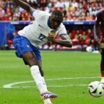 Francia encontró el gol sobre el final gracias a una aparición de Kolo Muani y se metió en los cuartos de final de la Eurocopa