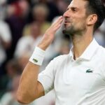 Wimbledon, hoy, día 10: Novak Djokovic se metió en semifinales sin jugar, por la lesión de De Miñaur