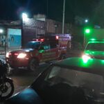 Una moto colisionó contra una camioneta por Avda 1ro de Marzo