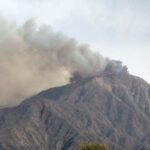 “El fuego está fuera de control” en Cerro de la Cruz: Por la fuerza del viento no volarán aviones hidrantes