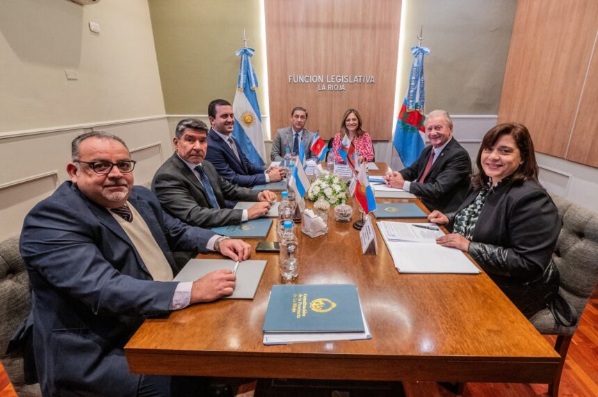 La Rioja recibió a la Mesa Ejecutiva del Parlamento del Norte Grande: respaldo a la reforma constitucional