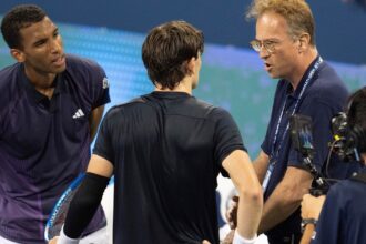 Escandaloso fallo en Cincinnati: Jack Draper venció a Felix Auger-Aliassime con un golpe ilícito que el umpire no vio y volvió a instalarse la polémica sobre la asistencia de video