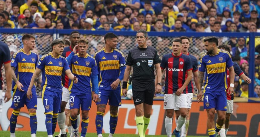 boca-vs.-san-lorenzo-y-una-tarde-de-penales-polemicos-en-la-bombonera:-de-la-clara-mano-de-rojo-al-increible-error-del-arbitro-que-perdono-al-xeneize