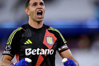 Dibu Martínez les dio una gran noticia a los hinchas de Aston Villa